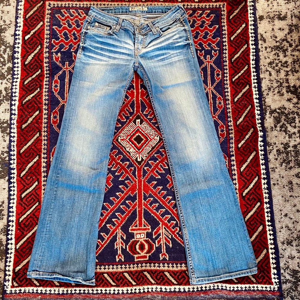 Distressed BKE Stella straight leg jeans
